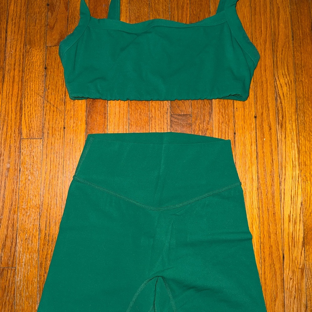 Women’s Emerald Green Two-Piece Active Set